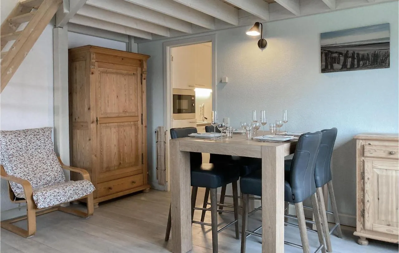 Gorgeous Apartment In Bredene With Kitchen 0*,
